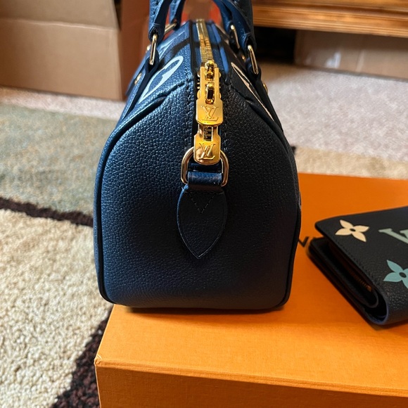 Louis Vuitton limited edition speedy 20 gradient blue with matching wallet - Picture 6 of 8